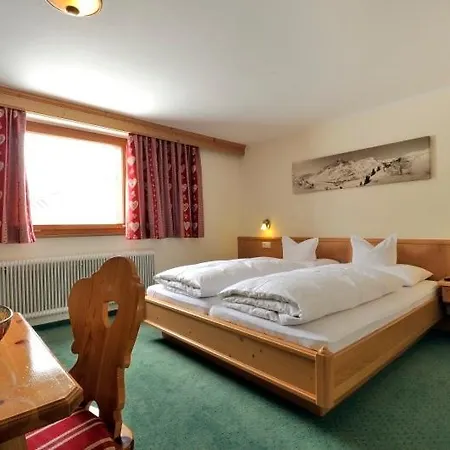 Haus Küng Frühstückspension Zürs